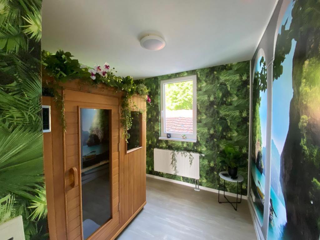 Schoene Ferienwohnung „Zum Glueck Tropical“ Eisenach Buitenkant foto