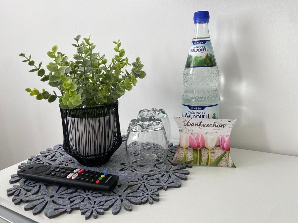 Schoene Ferienwohnung „Zum Glueck Tropical“ Eisenach Buitenkant foto